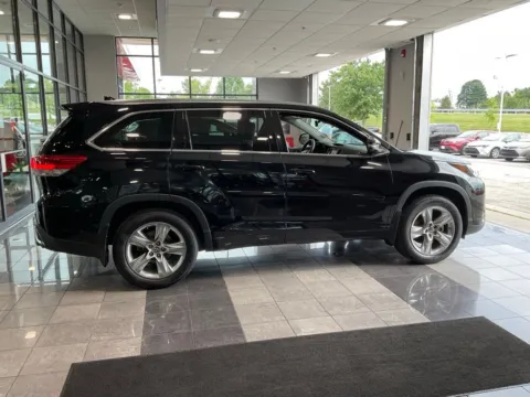More photos of 2019 Toyota Highlander Limited at Jay Wolfe Toyota, MO