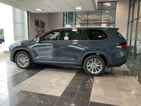 More photos of 2026 Toyota Grand Highlander Platinum at Jay Wolfe Toyota, MO