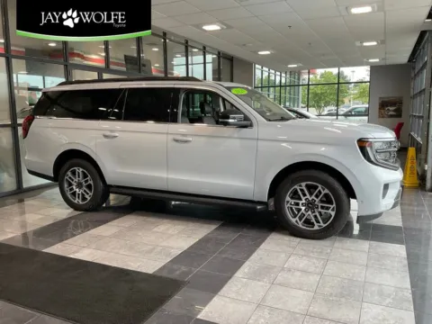 Silver 2025 Ford Expedition Max Active for sale in Kansas City, MO