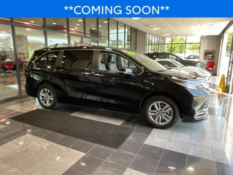 Black 2024 Toyota Sienna Limited for sale in Kansas City, MO