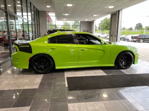 More photos of 2019 Dodge Charger R/T at Jay Wolfe Toyota, MO