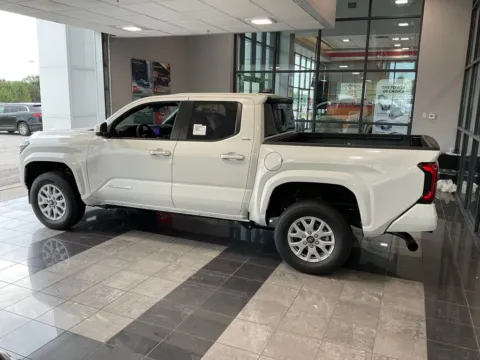 More photos of 2026 Toyota Tacoma SR5 at Jay Wolfe Toyota, MO