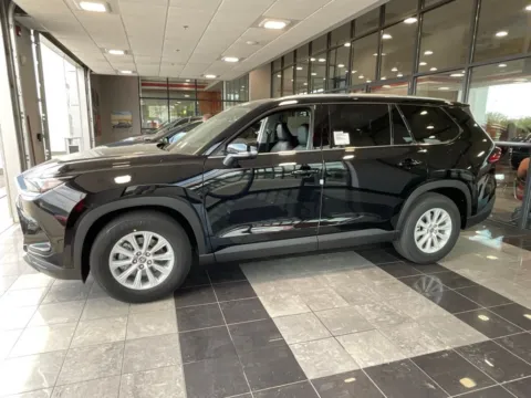 Another view of 2026 Toyota Grand Highlander Hybrid XLE for sale in Kansas City, MO at Jay Wolfe Toyota