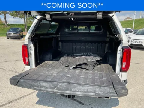 More photos of 2022 GMC Sierra 1500 Limited Denali at Jay Wolfe Toyota, MO