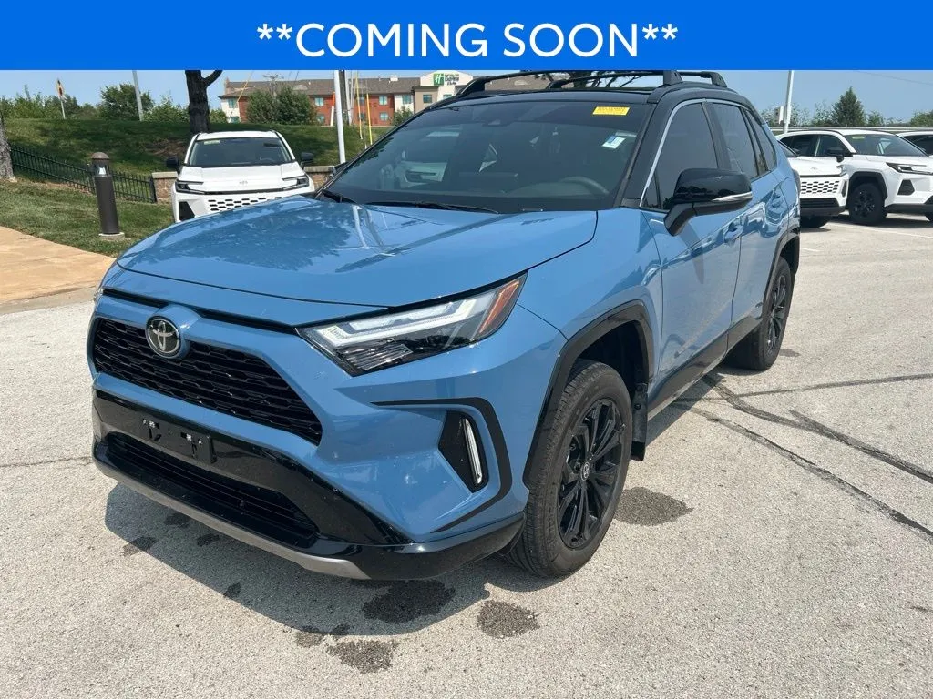 Black 2025 Toyota RAV4 Hybrid XSE for sale in Kansas City, MO