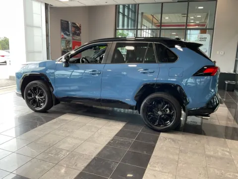 More photos of 2022 Toyota RAV4 Hybrid XSE at Jay Wolfe Toyota, MO