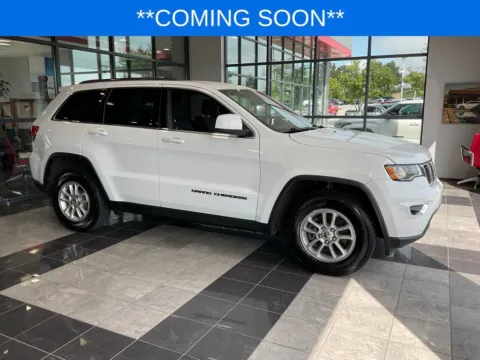 White 2018 Jeep Grand Cherokee Laredo E for sale in Kansas City, MO