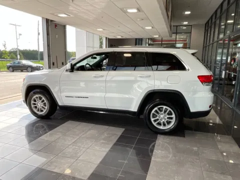 More photos of 2018 Jeep Grand Cherokee Laredo E at Jay Wolfe Toyota, MO