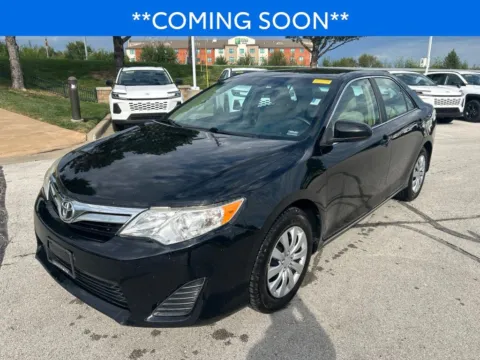 Black 2014 Toyota Camry LE for sale in Kansas City, MO