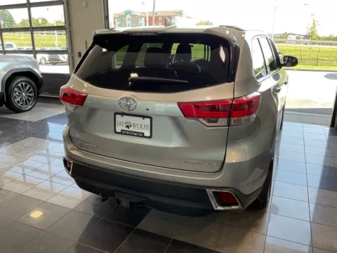 More photos of 2019 Toyota Highlander Limited at Jay Wolfe Toyota, MO