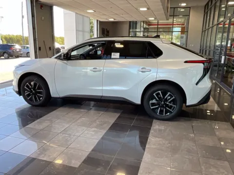 More photos of 2026 Toyota bZ XLE at Jay Wolfe Toyota, MO
