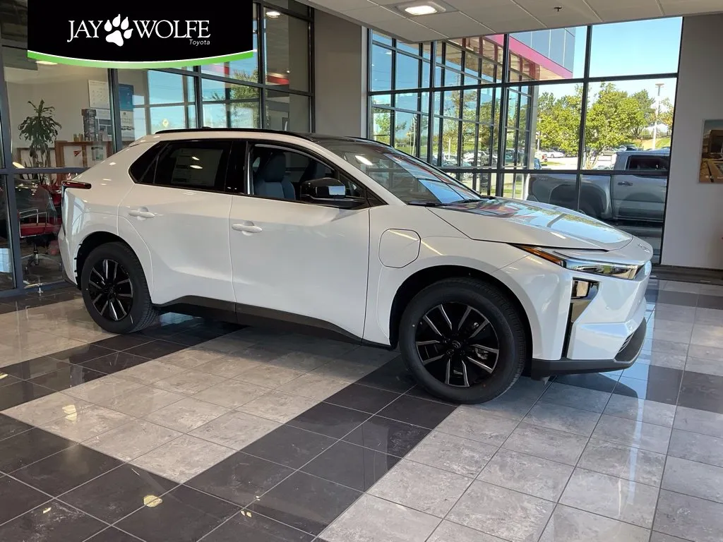 Unknown 2026 Toyota bZ XLE for sale in Kansas City, MO