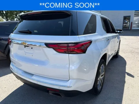 More photos of 2023 Chevrolet Traverse High Country at Jay Wolfe Toyota, MO