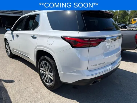 More photos of 2023 Chevrolet Traverse High Country at Jay Wolfe Toyota, MO