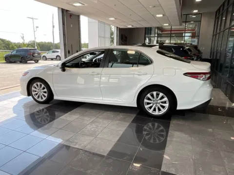 More photos of 2019 Toyota Camry LE at Jay Wolfe Toyota, MO