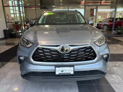 Photos of 2021 Toyota Highlander Limited for sale in Kansas City, MO at Jay Wolfe Toyota