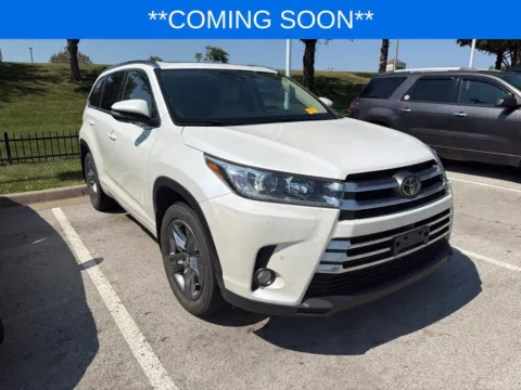 Another view of 2017 Toyota Highlander Limited Platinum for sale in Kansas City, MO at Jay Wolfe Toyota