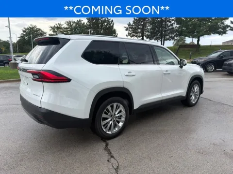 More photos of 2024 Toyota Grand Highlander Platinum at Jay Wolfe Toyota, MO