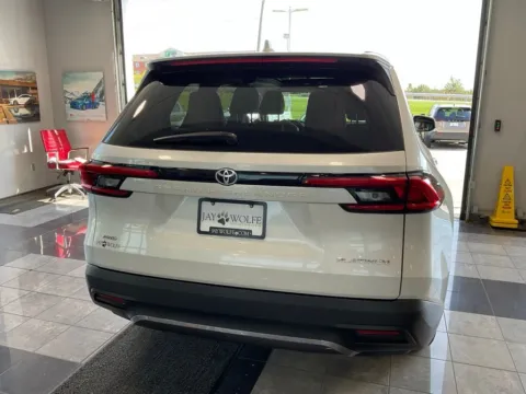 More photos of 2024 Toyota Grand Highlander Platinum at Jay Wolfe Toyota, MO