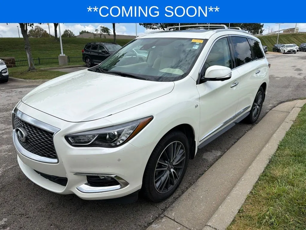 White 2017 INFINITI QX60 for sale in Kansas City, MO