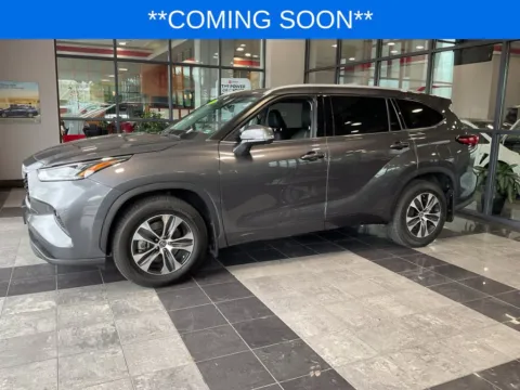 Another view of 2022 Toyota Highlander XLE for sale in Kansas City, MO at Jay Wolfe Toyota
