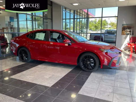 Red 2026 Toyota Camry SE for sale in Kansas City, MO