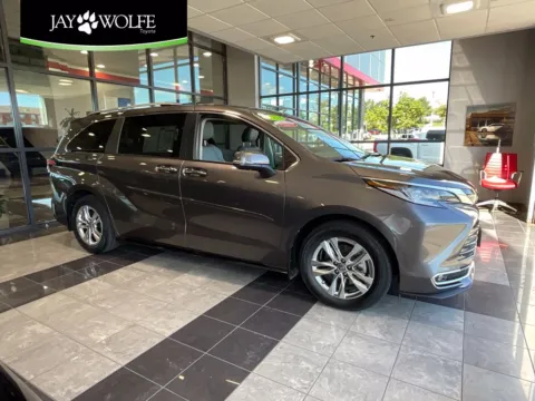 Gray 2023 Toyota Sienna Limited for sale in Kansas City, MO
