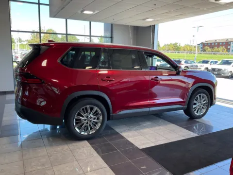 More photos of 2026 Toyota Grand Highlander Platinum at Jay Wolfe Toyota, MO