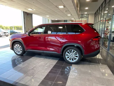 More photos of 2026 Toyota Grand Highlander Platinum at Jay Wolfe Toyota, MO