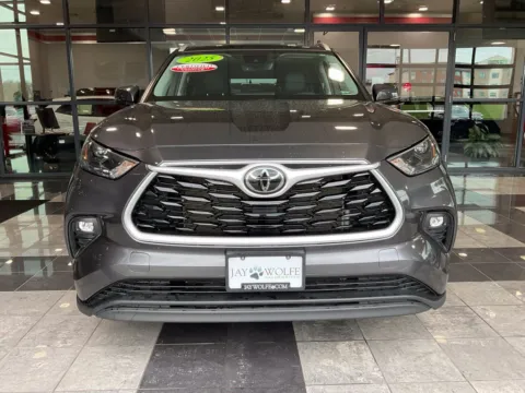 Photos of 2025 Toyota Highlander XLE for sale in Kansas City, MO at Jay Wolfe Toyota