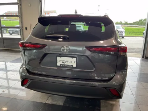 More photos of 2025 Toyota Highlander XLE at Jay Wolfe Toyota, MO