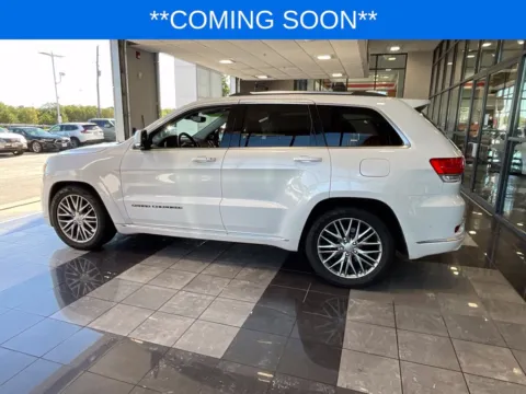 More photos of 2018 Jeep Grand Cherokee Summit at Jay Wolfe Toyota, MO