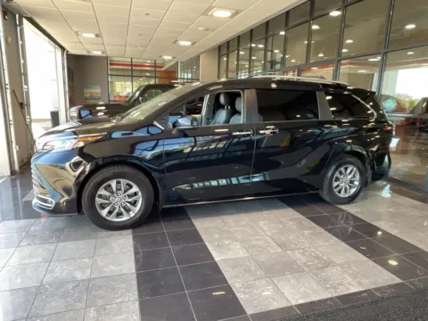 Another view of 2022 Toyota Sienna XLE for sale in Kansas City, MO at Jay Wolfe Toyota