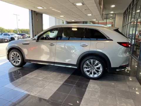 More photos of 2024 Mazda CX-90 3.3 Turbo Premium at Jay Wolfe Toyota, MO