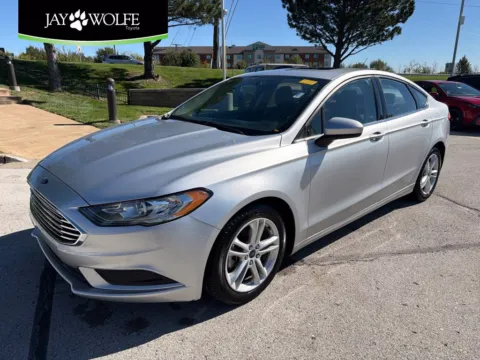 Silver 2018 Ford Fusion Hybrid SE for sale in Kansas City, MO