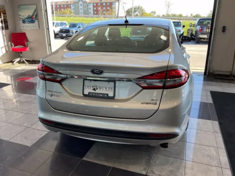 More photos of 2018 Ford Fusion Hybrid SE at Jay Wolfe Toyota, MO
