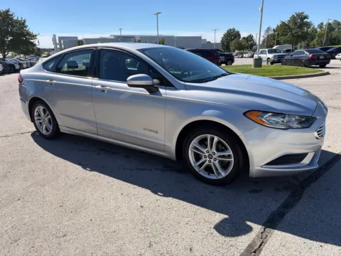 More photos of 2018 Ford Fusion Hybrid SE at Jay Wolfe Toyota, MO