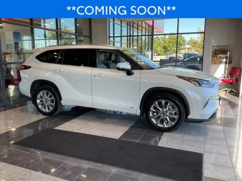 White 2022 Toyota Highlander Hybrid Limited for sale in Kansas City, MO