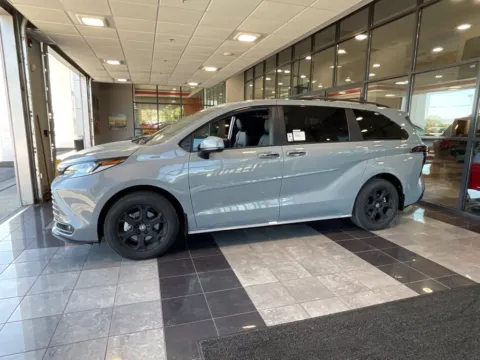 Another view of 2026 Toyota Sienna Woodland Edition for sale in Kansas City, MO at Jay Wolfe Toyota