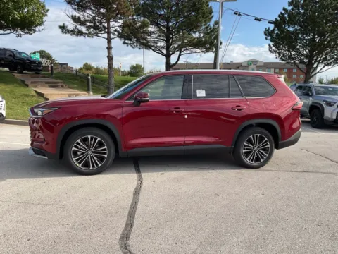 Another view of 2026 Toyota Grand Highlander Hybrid MAX Platinum for sale in Kansas City, MO at Jay Wolfe Toyota