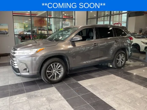 Another view of 2019 Toyota Highlander XLE for sale in Kansas City, MO at Jay Wolfe Toyota