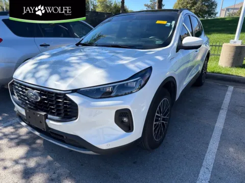 White 2024 Ford Escape Plug-In Hybrid for sale in Kansas City, MO