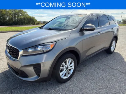 Silver 2019 Kia Sorento LX for sale in Kansas City, MO