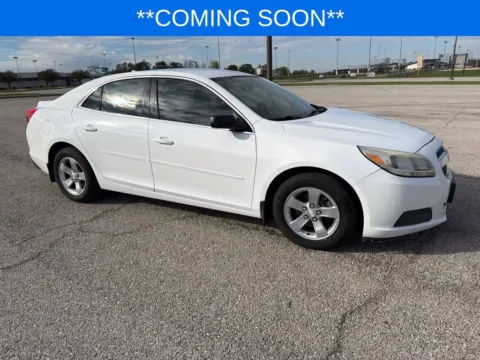 More photos of 2013 Chevrolet Malibu LS at Jay Wolfe Toyota, MO