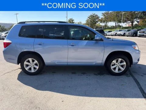 More photos of 2009 Toyota Highlander at Jay Wolfe Toyota, MO