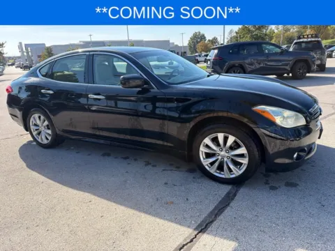 More photos of 2011 INFINITI M37 X at Jay Wolfe Toyota, MO