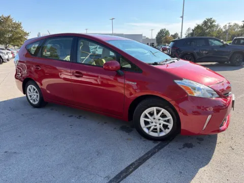 More photos of 2014 Toyota Prius v Two at Jay Wolfe Toyota, MO
