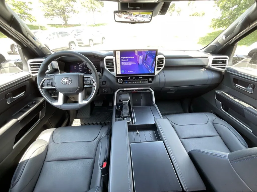 2025 Toyota Tundra Platinum - Photo 8