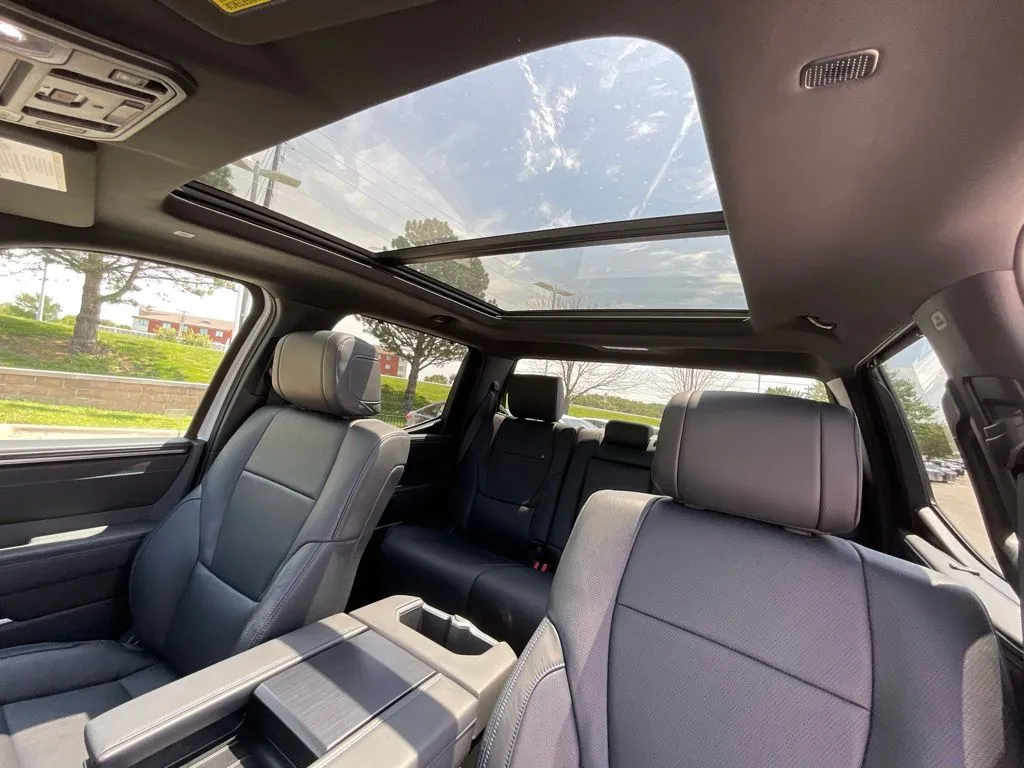2025 Toyota Tundra Platinum - Photo 10