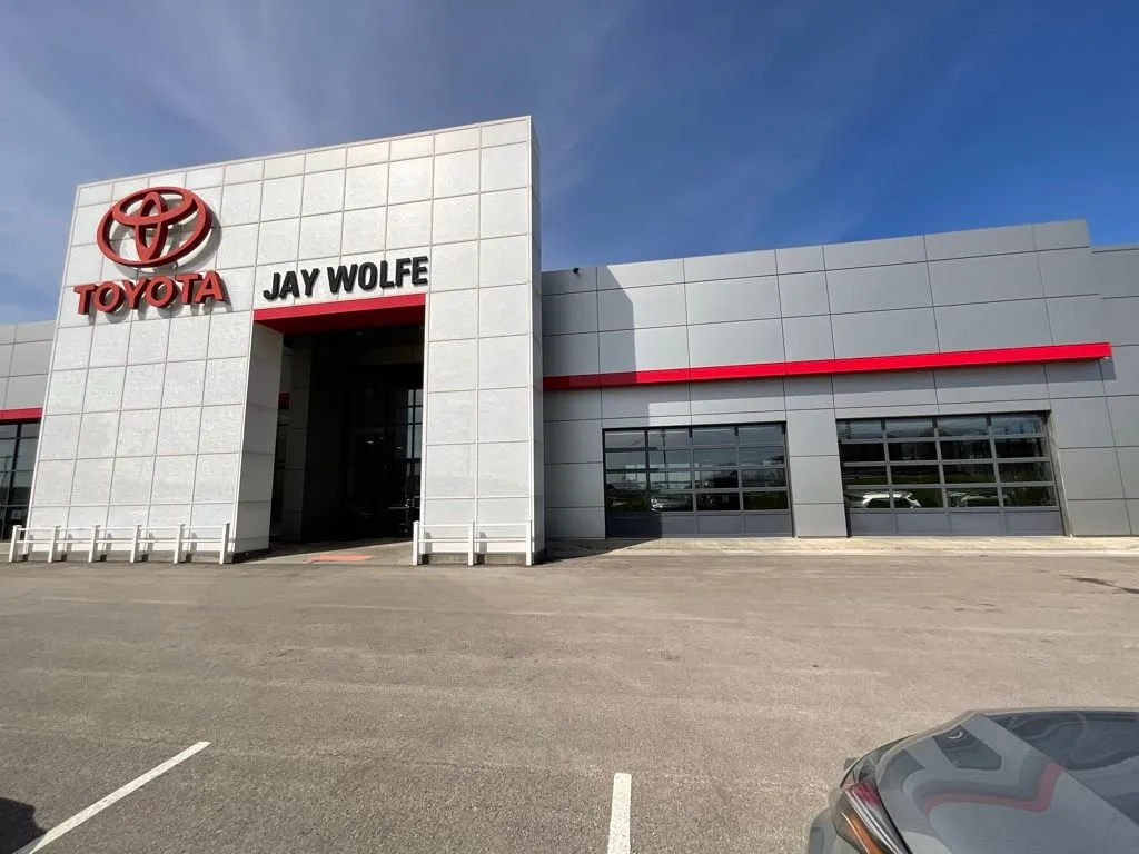 2025 Toyota Tundra Platinum - Photo 18